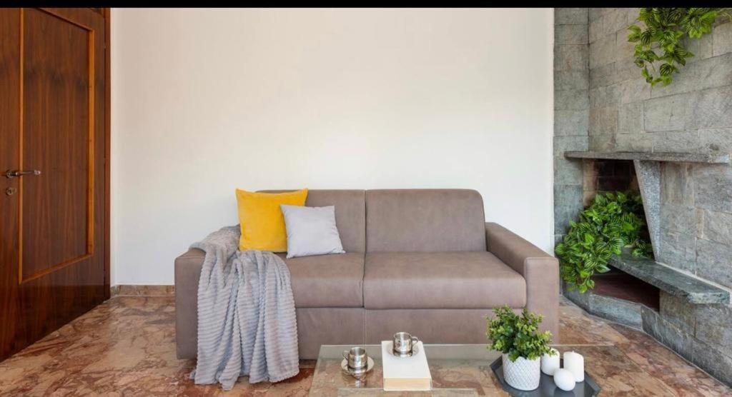 Como Diamond Apartment Lipomo Екстериор снимка
